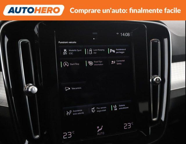 VOLVO XC40 T3 Momentum Pro