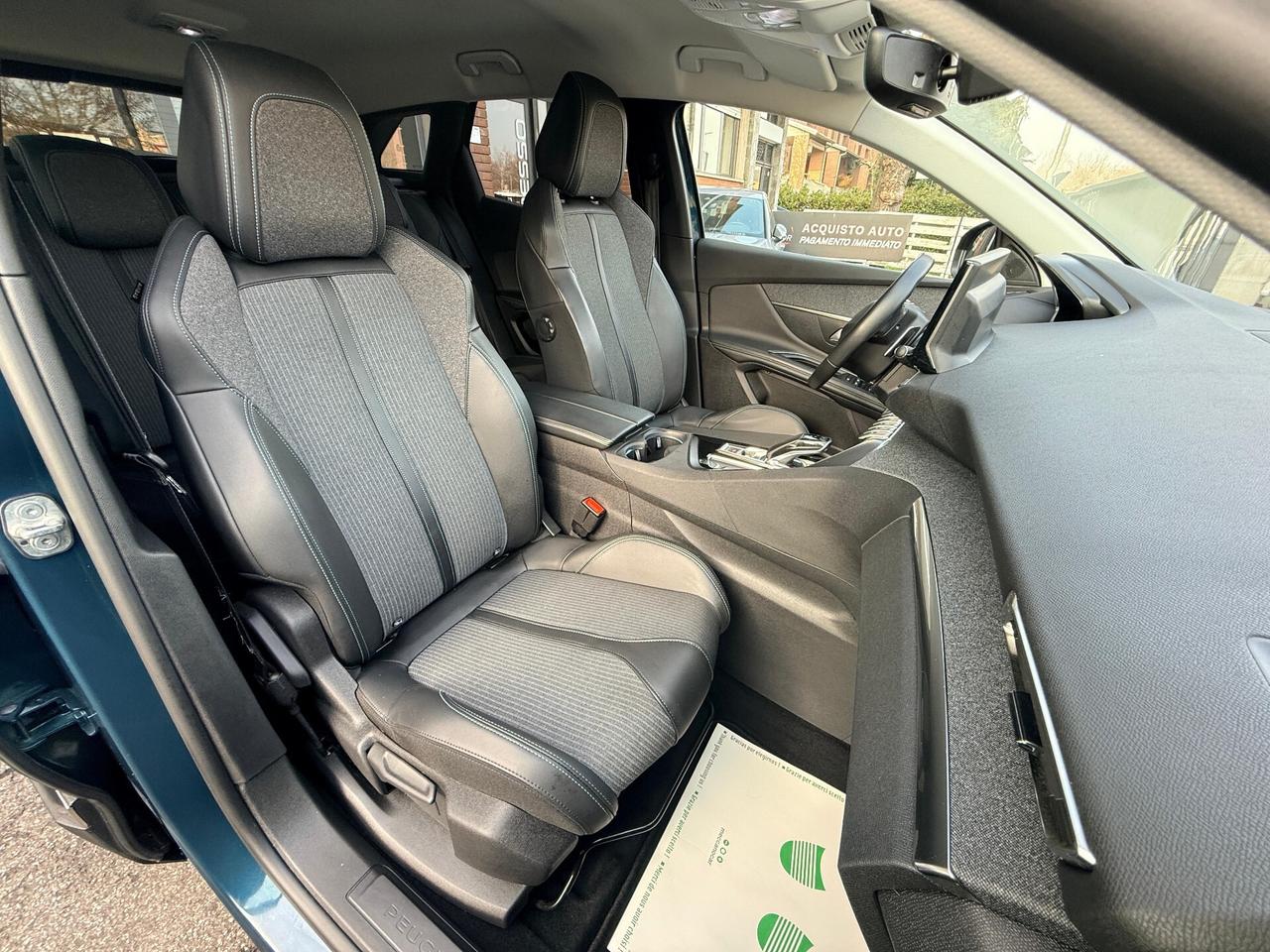 Peugeot 3008 Hybrid 225 e-EAT8 Allure