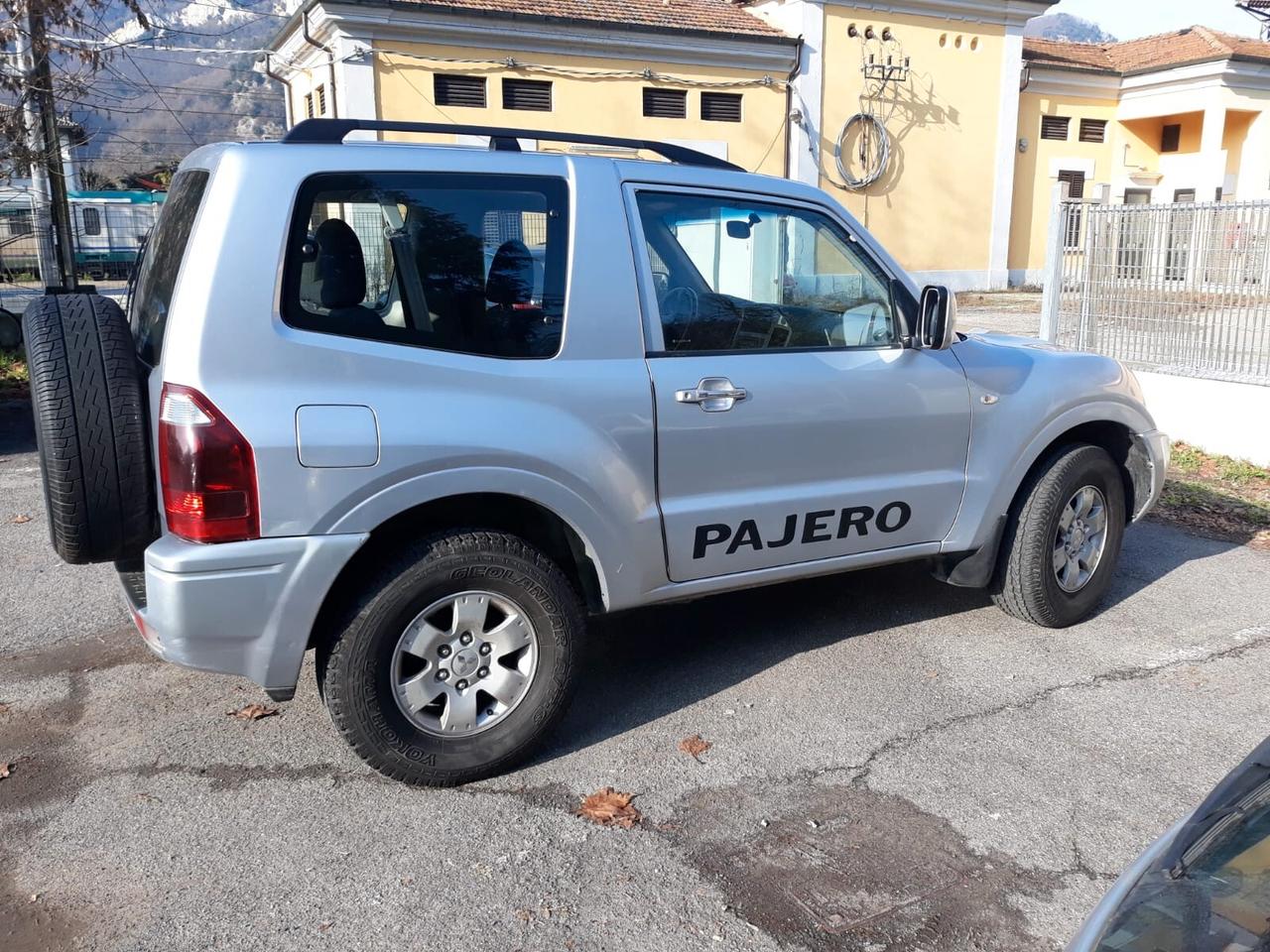 Mitsubishi Pajero 2.5 TDI 3p. GL