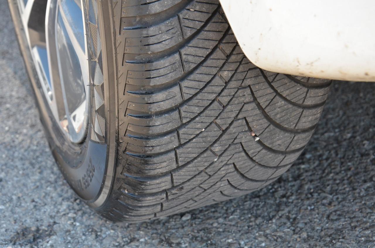 Jaguar F-Pace 2.0 D 180 CV AWD aut. R-Sport