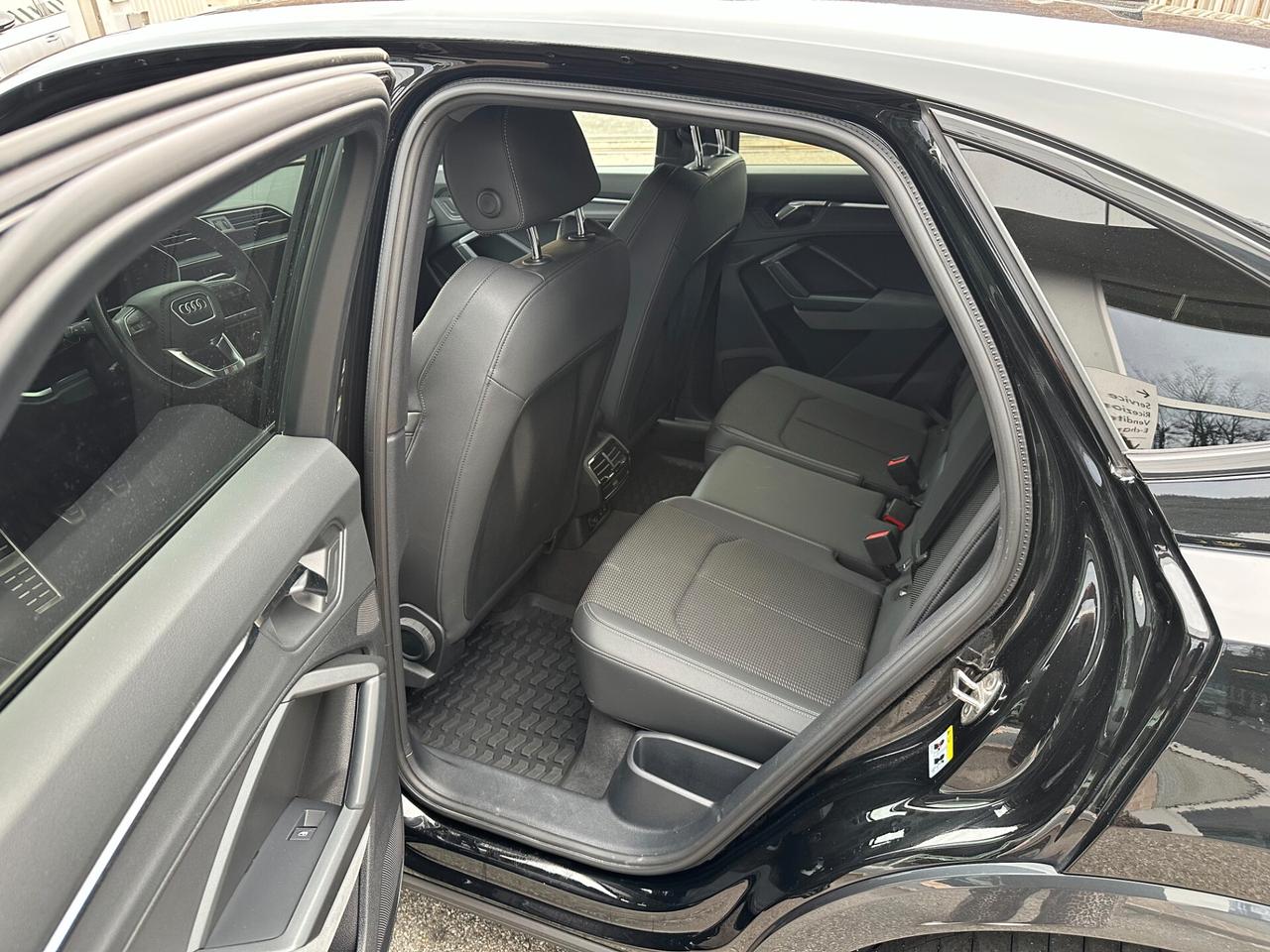 Audi Q3 SPB 35 TDI Identity Black