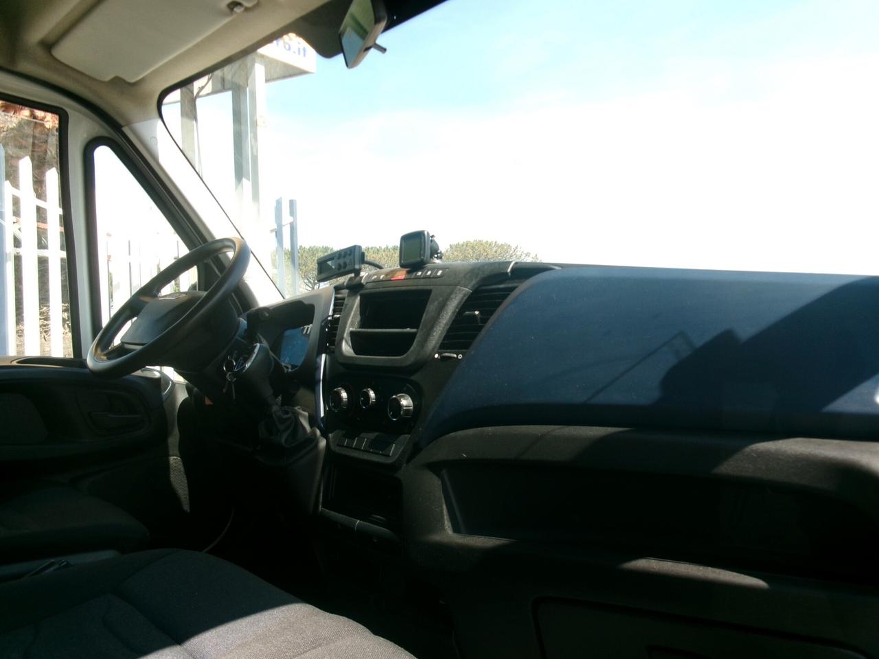 Iveco Daily 35C14 2.3 140CV E6 HI-MATIC FRIGO 7 PEDANE FRBX 06/2028 185000 KM