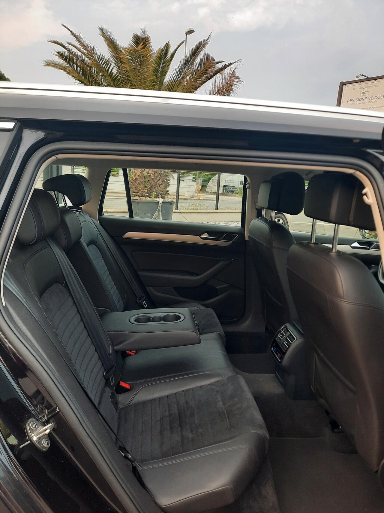 Volkswagen Passat Variant 2.0 BiTDI 4MOT. DSG Highline BlueMotion Tech.