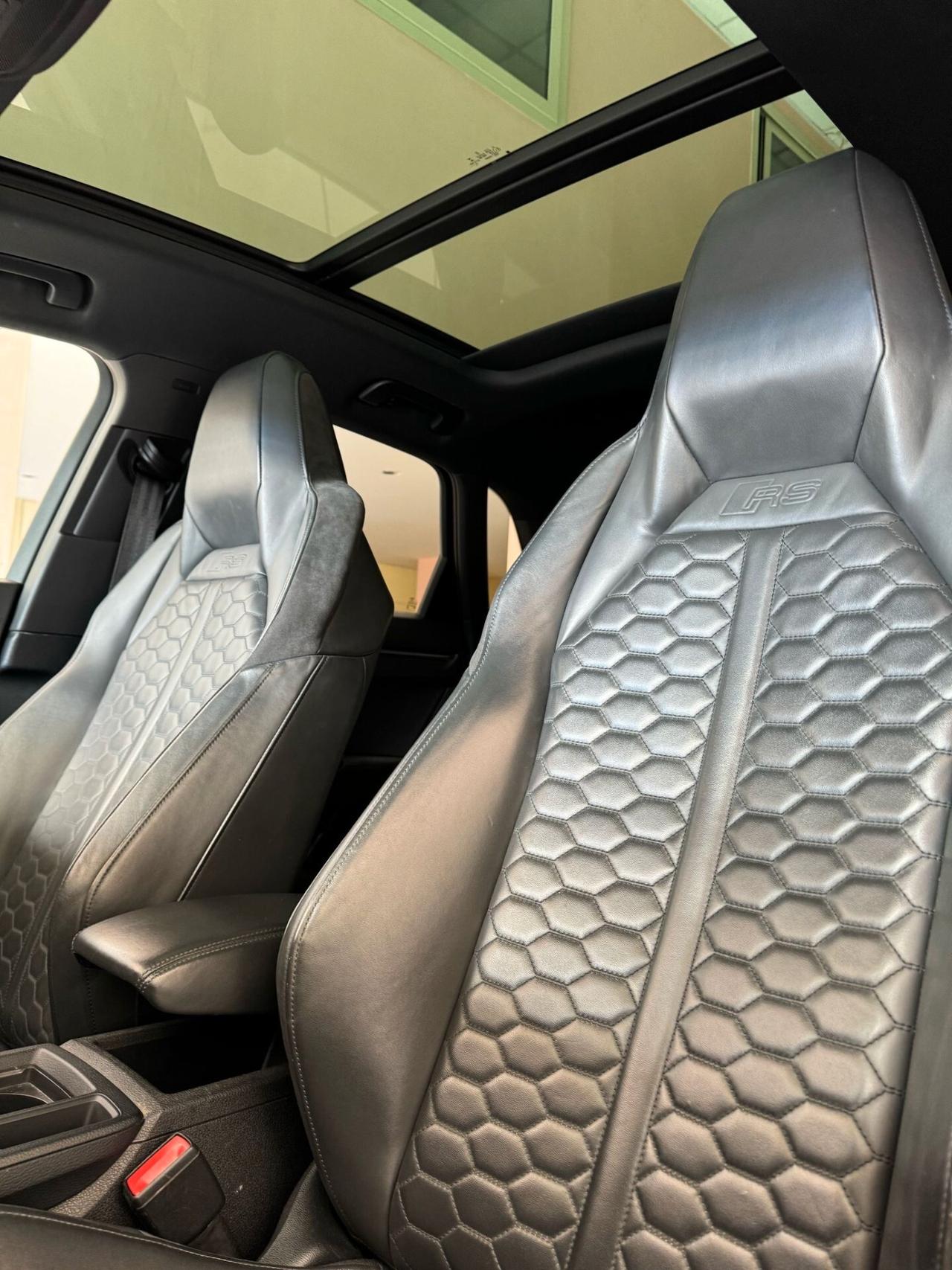 Audi Q3 RS quattro S tronic