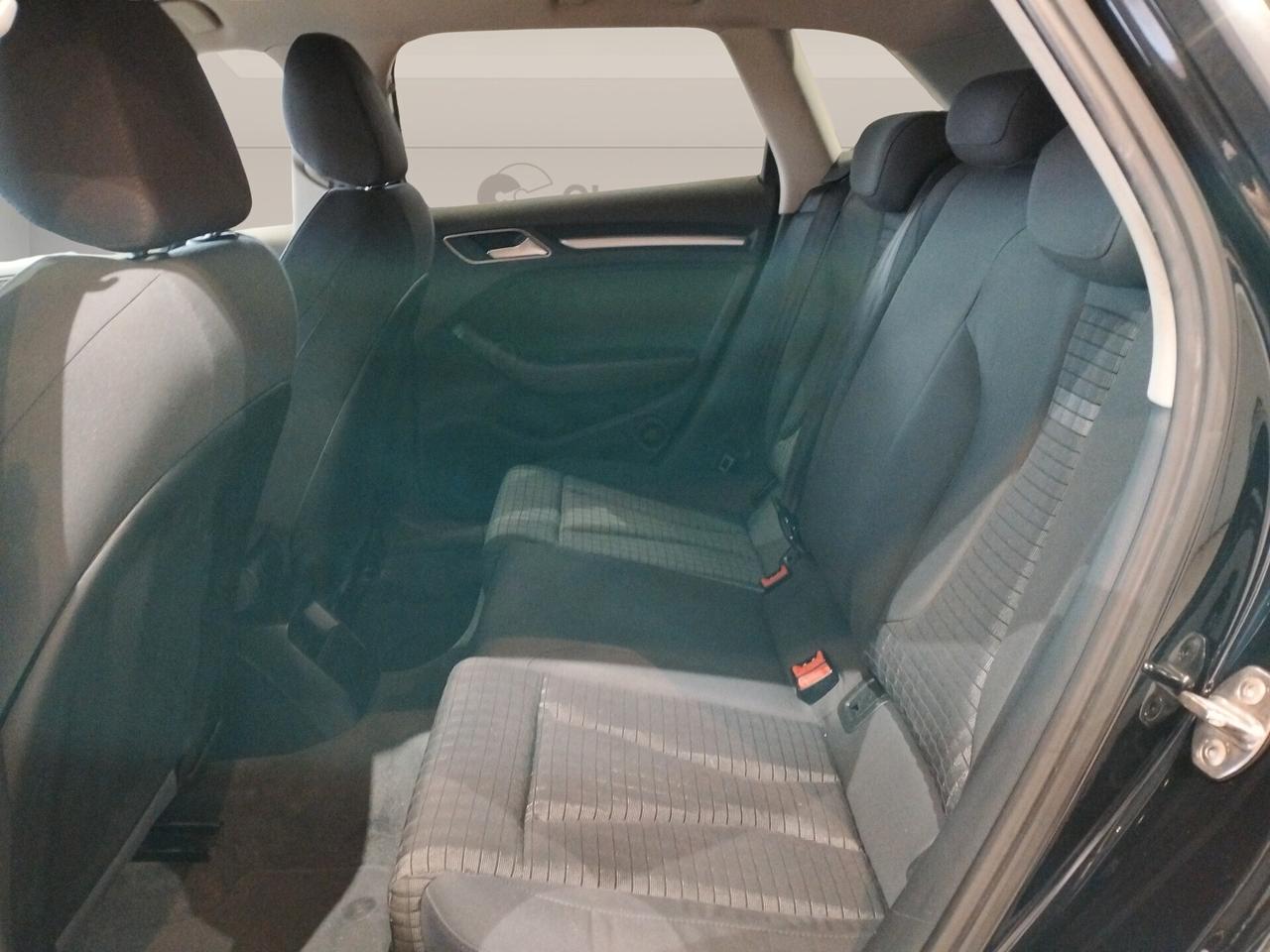 Audi A3 SPB 1.6 TDI Ambition *AUTOMATICO*