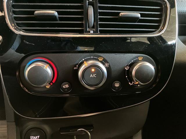 RENAULT Clio 0.9 tce Moschino Life 90cv