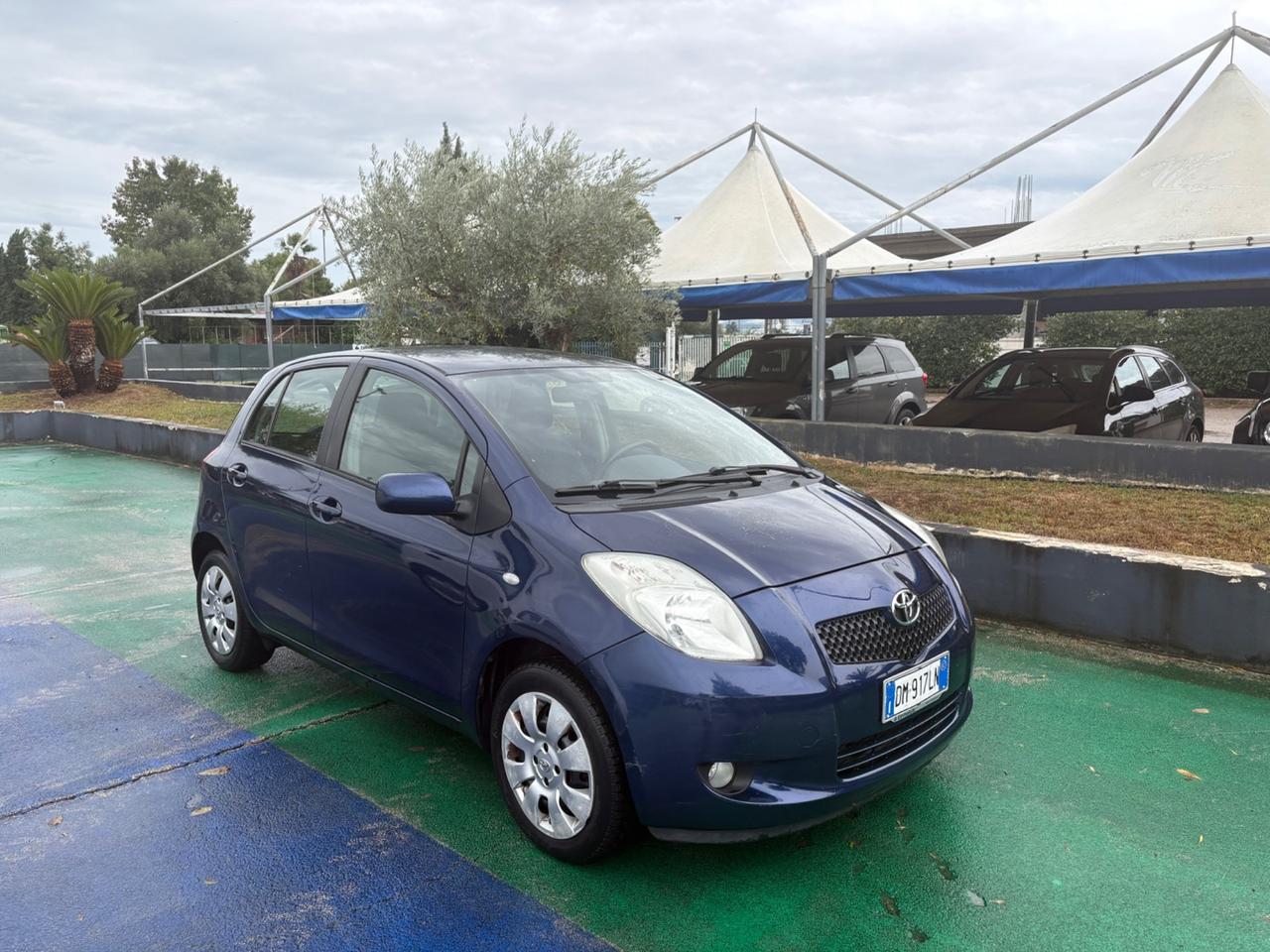 Toyota Yaris 1.0 5 porte Sol