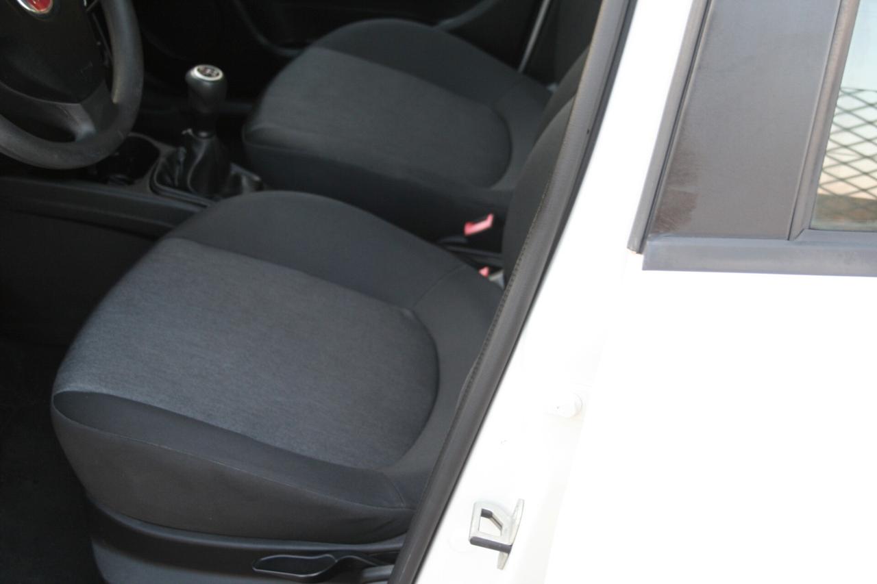Fiat Punto 1.3 MJT II 75 CV 5 porte Street