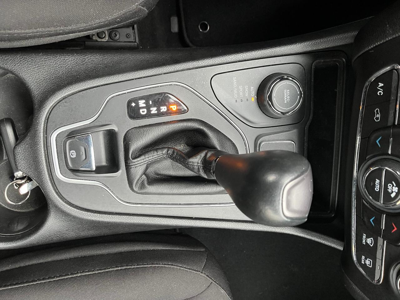 JEEP CHEROKEE 2.2 MTJ AWD ACTIVE DRIVE I OVERLAND - PREZZO PER COMMERCIANTI