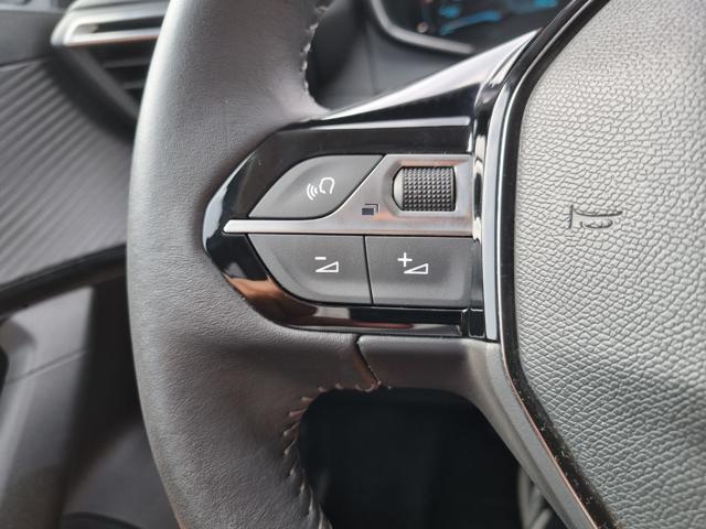 PEUGEOT 2008 motore elettrico 136 CV Allure