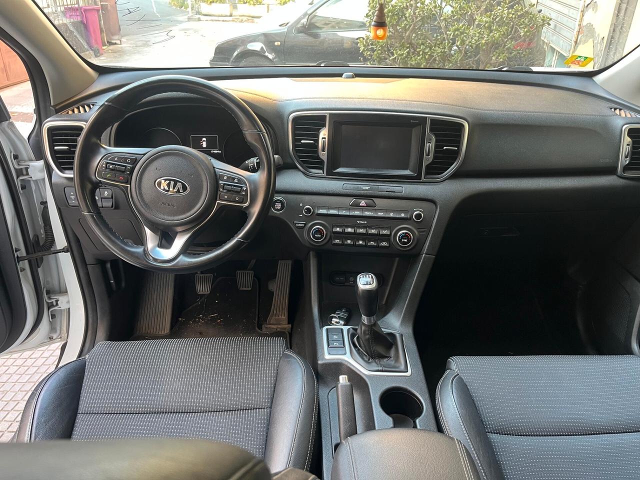 Kia Sportage 1.7 CRDI 2WD Class *Tetto Panoramico*
