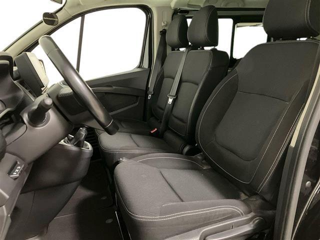 RENAULT Trafic IV Passenger 29 Intens - passenger