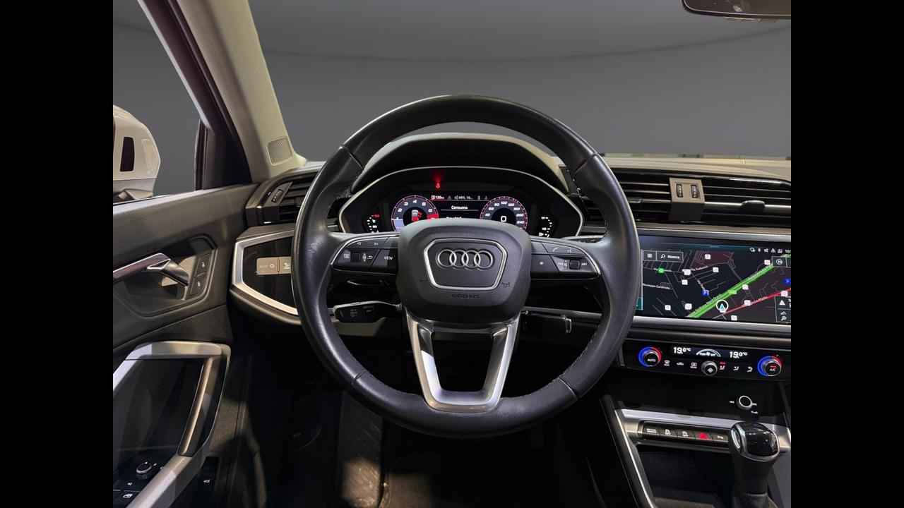 AUDI Q3 2019 Sportback - Q3 Sportback 35 1.5 tfsi Business Plus s