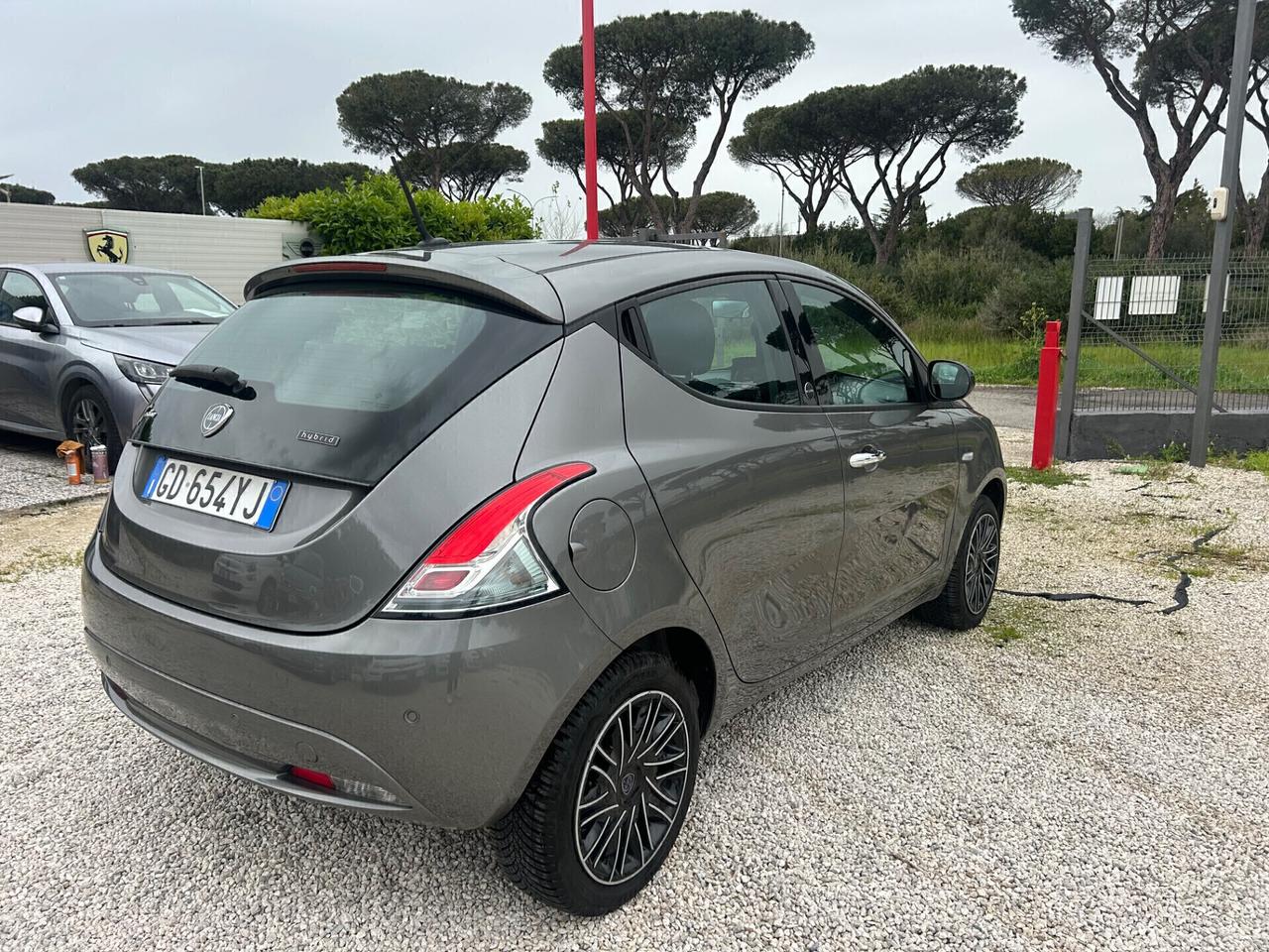 Lancia Ypsilon 1.0 FireFly 5 porte S&S Hybrid Ecochic Gold