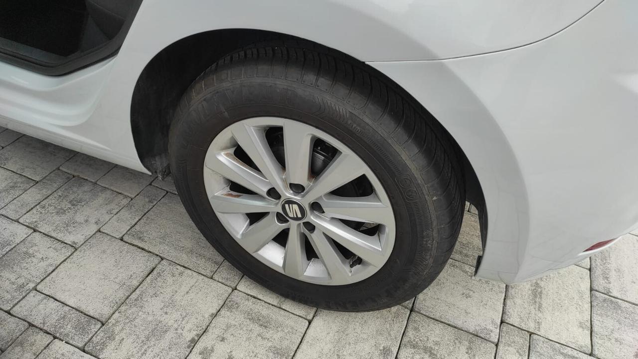 SEAT IBIZA 1.6 TDI 95CV 5 PORTE MANUALE OK NEOPATENTATI