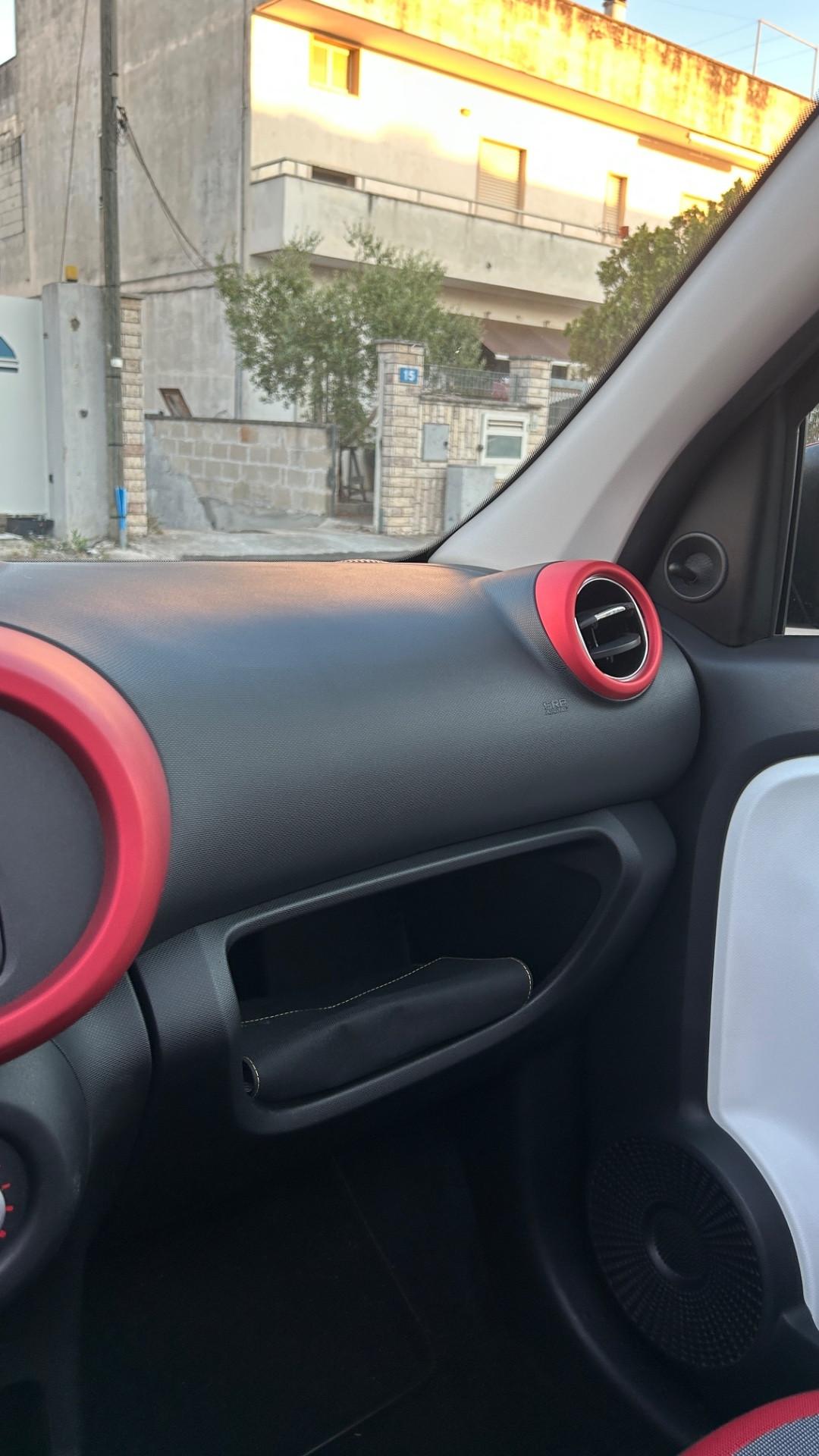 Renault Twingo Cabrio 1.0 69 cv-2016-CLIMA