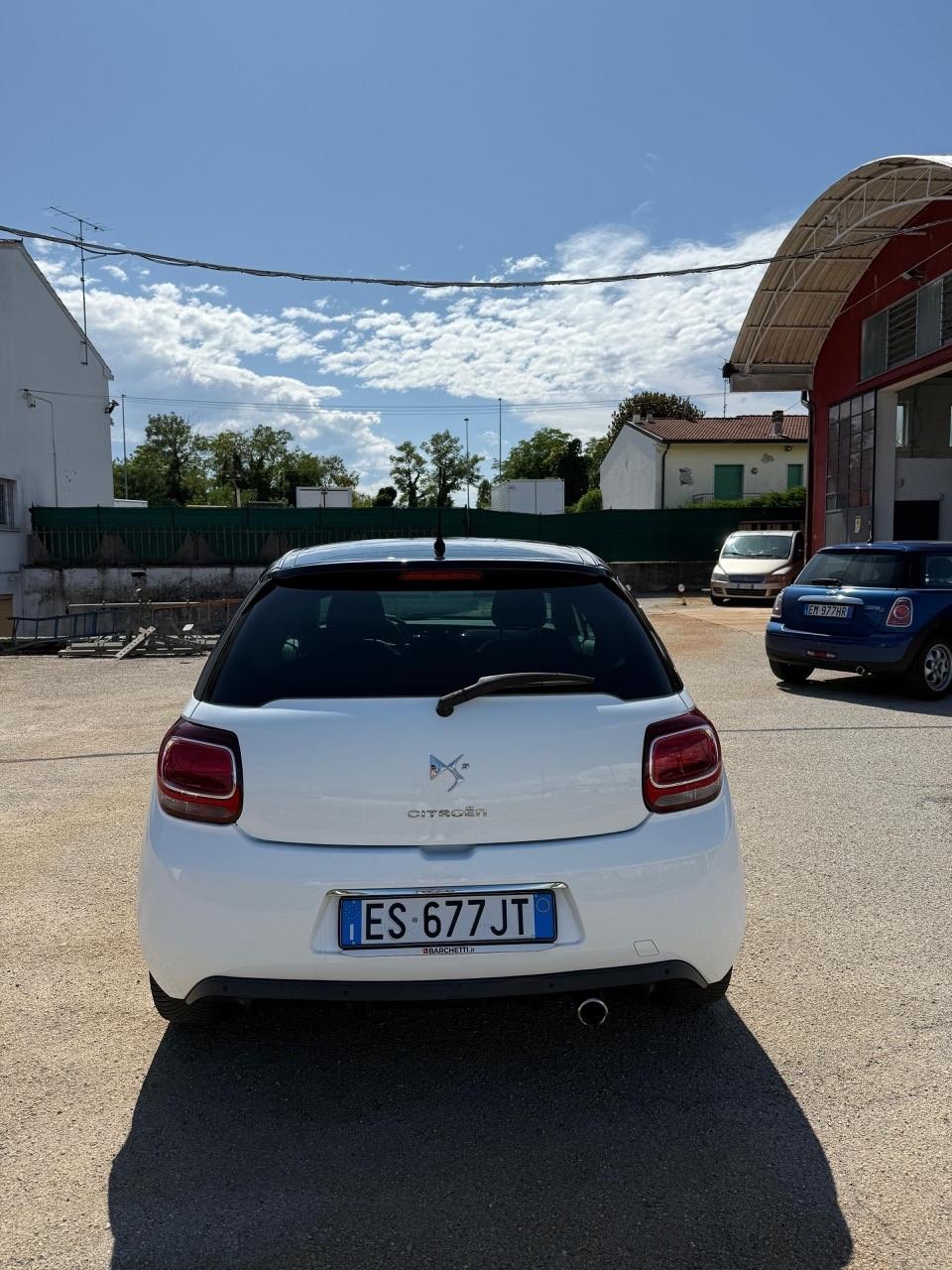 Ds DS3 DS 3 1.2 VTi 82 Just Black