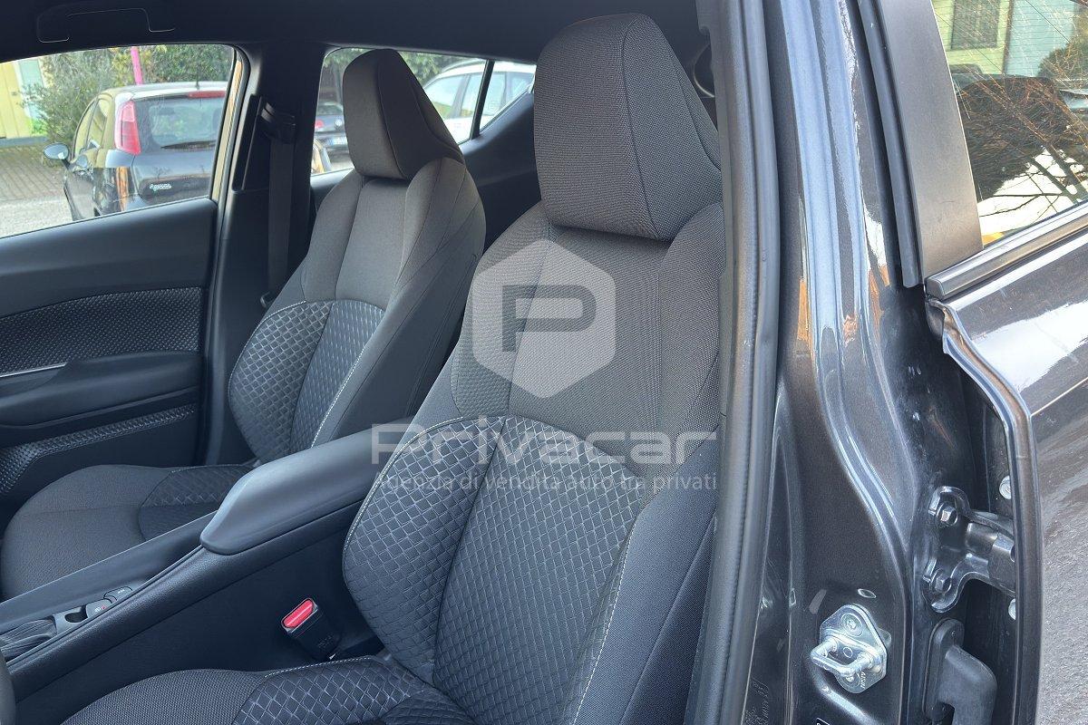 TOYOTA C-HR 1.8 Hybrid E-CVT Active