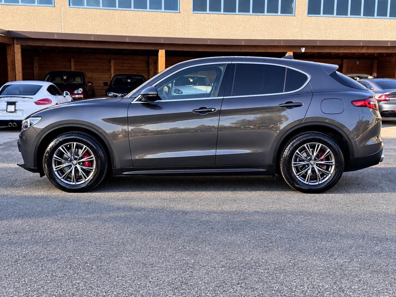 Alfa Romeo Stelvio 2.2 Turbodiesel 160 CV AT8 RWD ROSSO EDIZIONE