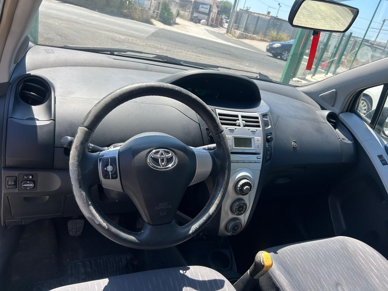 Toyota Yaris Verso 1.3i 16V cat Sol '03