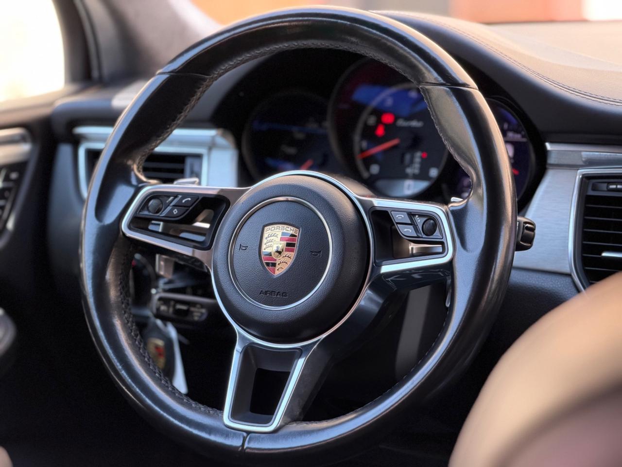 Porsche Macan TURBO 3.6 V6 400 CV PDK BOSE VENTILATI