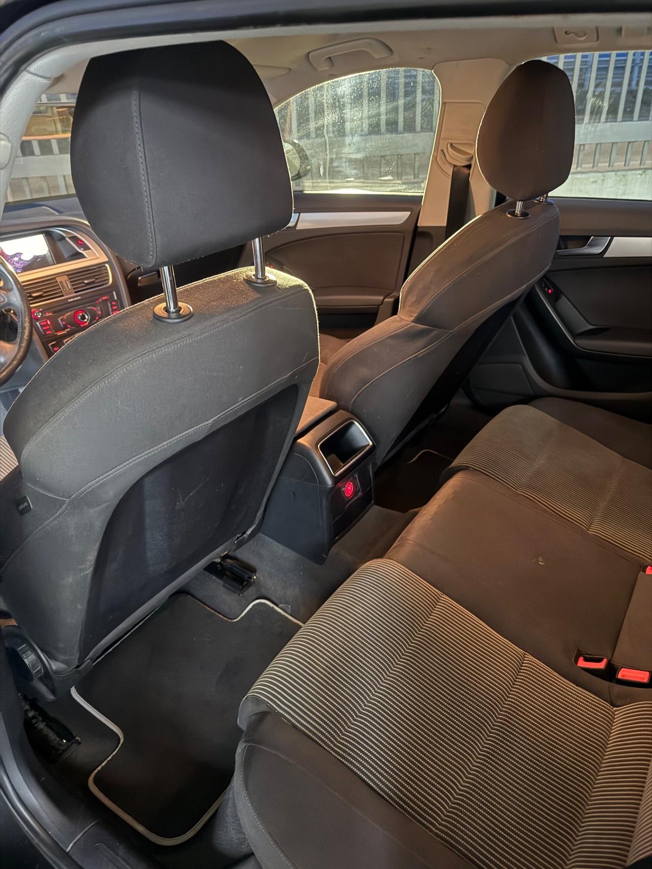 Audi A4 2.0 143 CV FAP ADVANCED