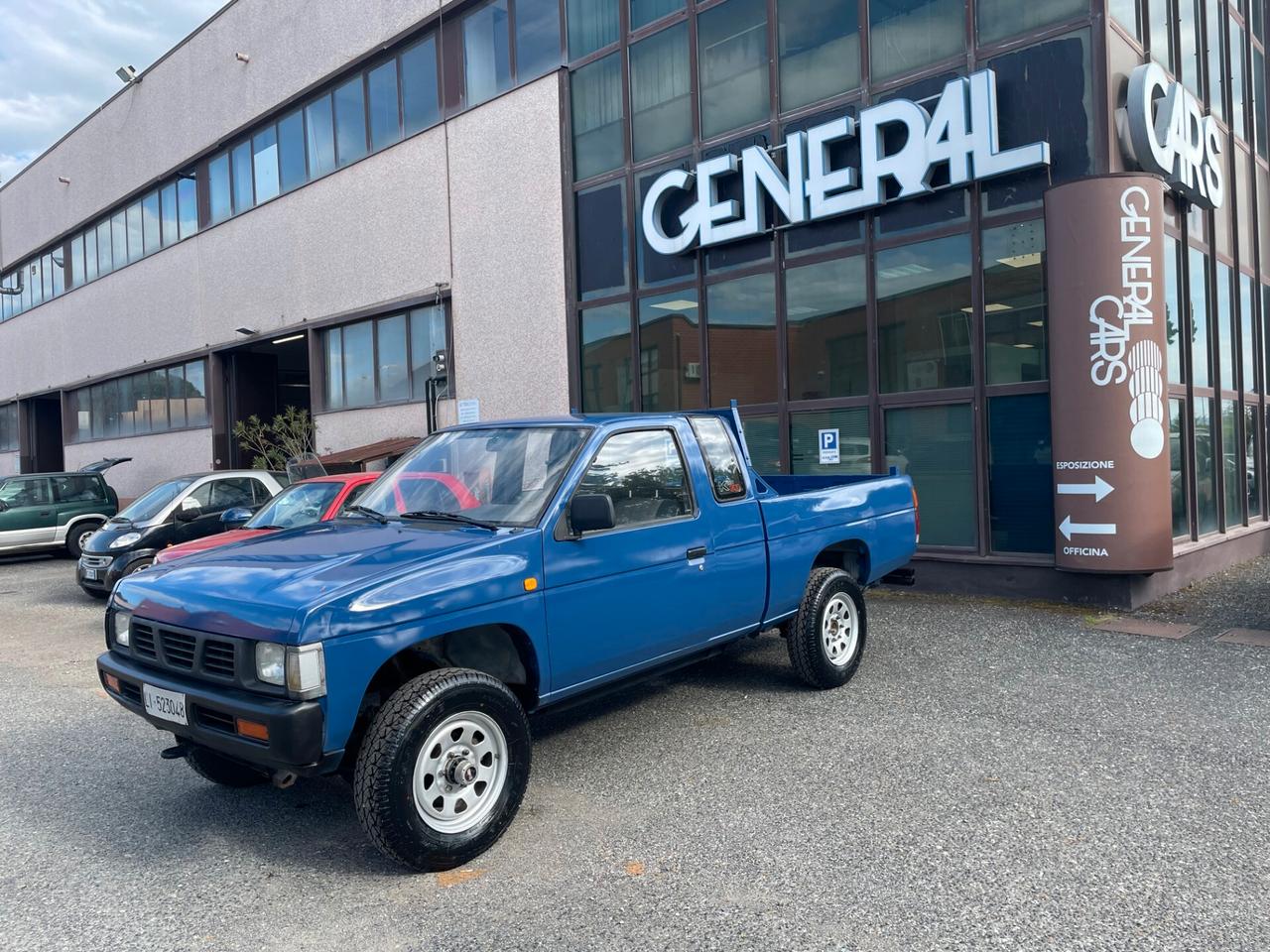 Nissan King Cab 2.5d 2 posti Cassone Lungo