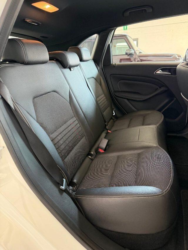 MERCEDES-BENZ B 200 c Sport //LED//NAVI//AUTOMATICA//