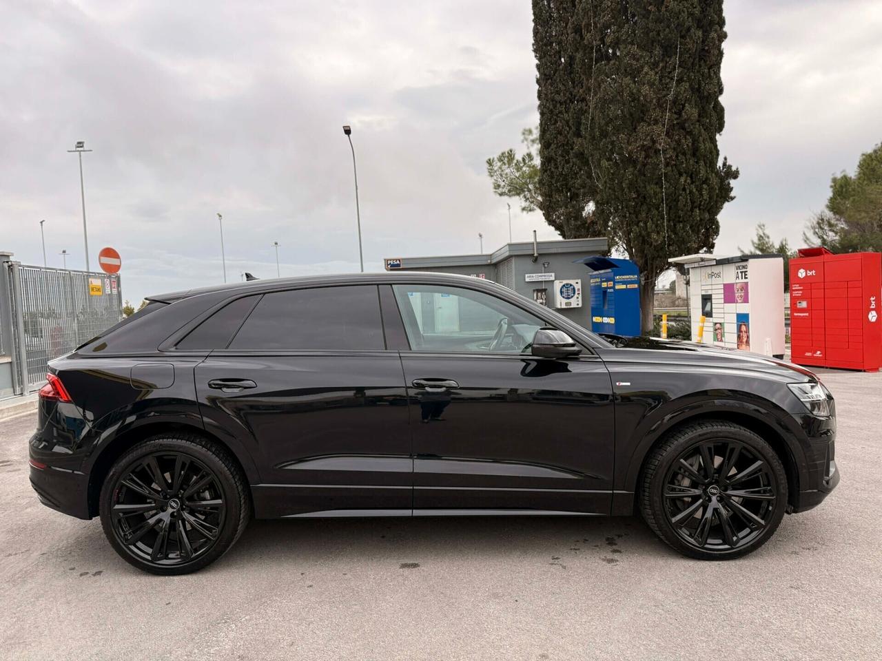 Audi Q8 50 TDI IDENTITY BLACK/23" RSQ8/PELLE/GANCIO TRAINO