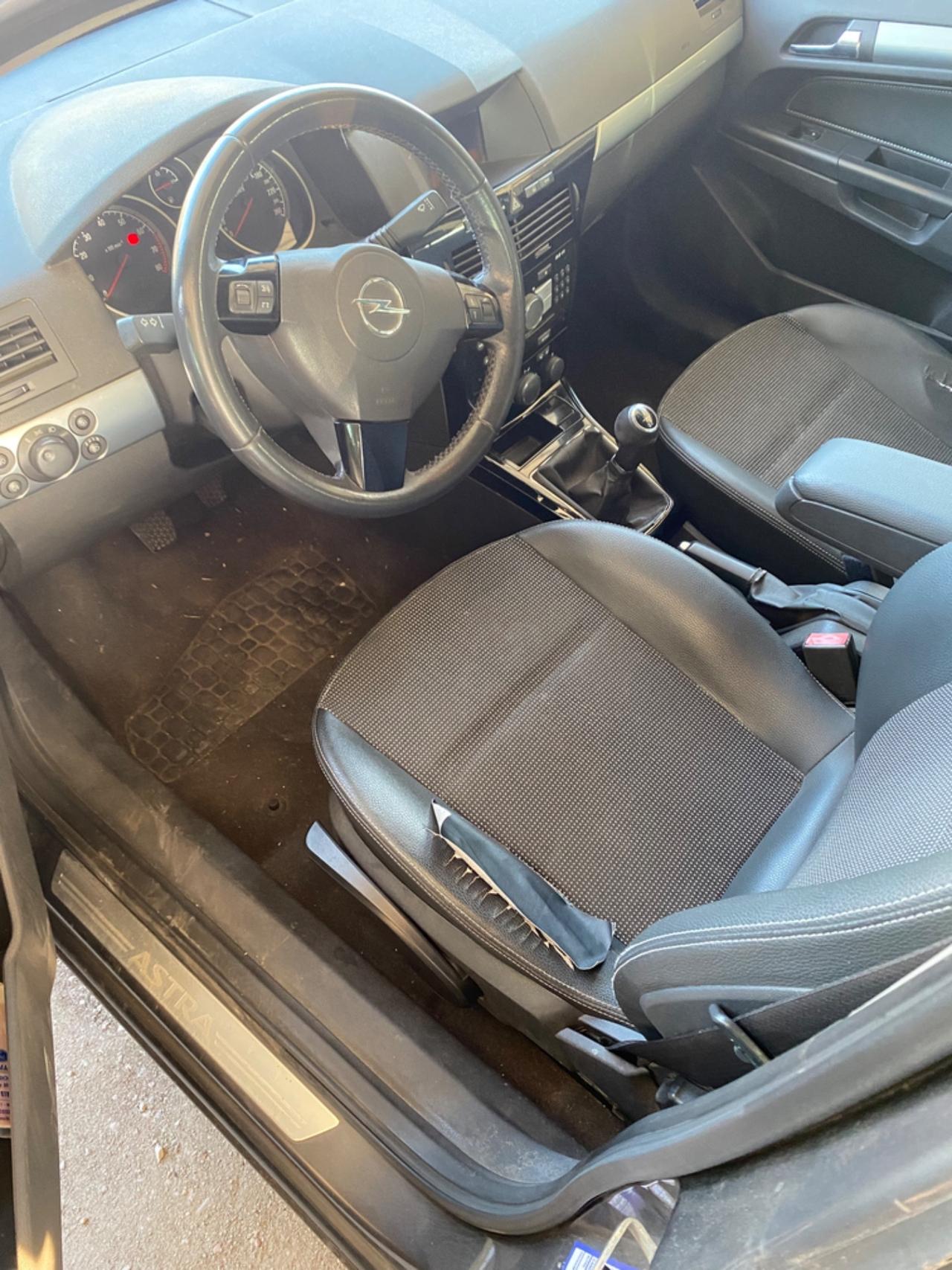 Opel Astra 1.6 16V VVT Station Wagon Cosmo