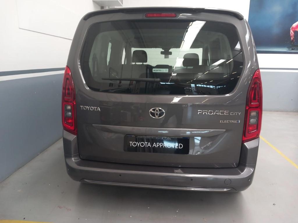 TOYOTA P.CITY VERSO EV L1 50KWH LNG22