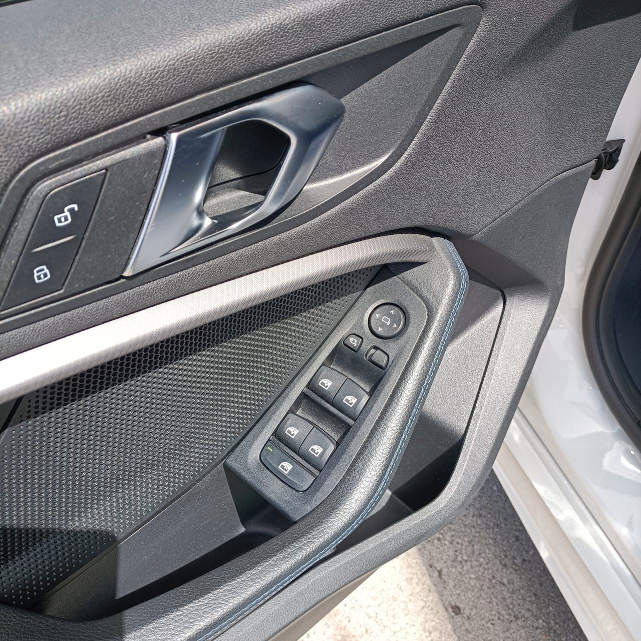 Bmw 118 118d 5p. Msport