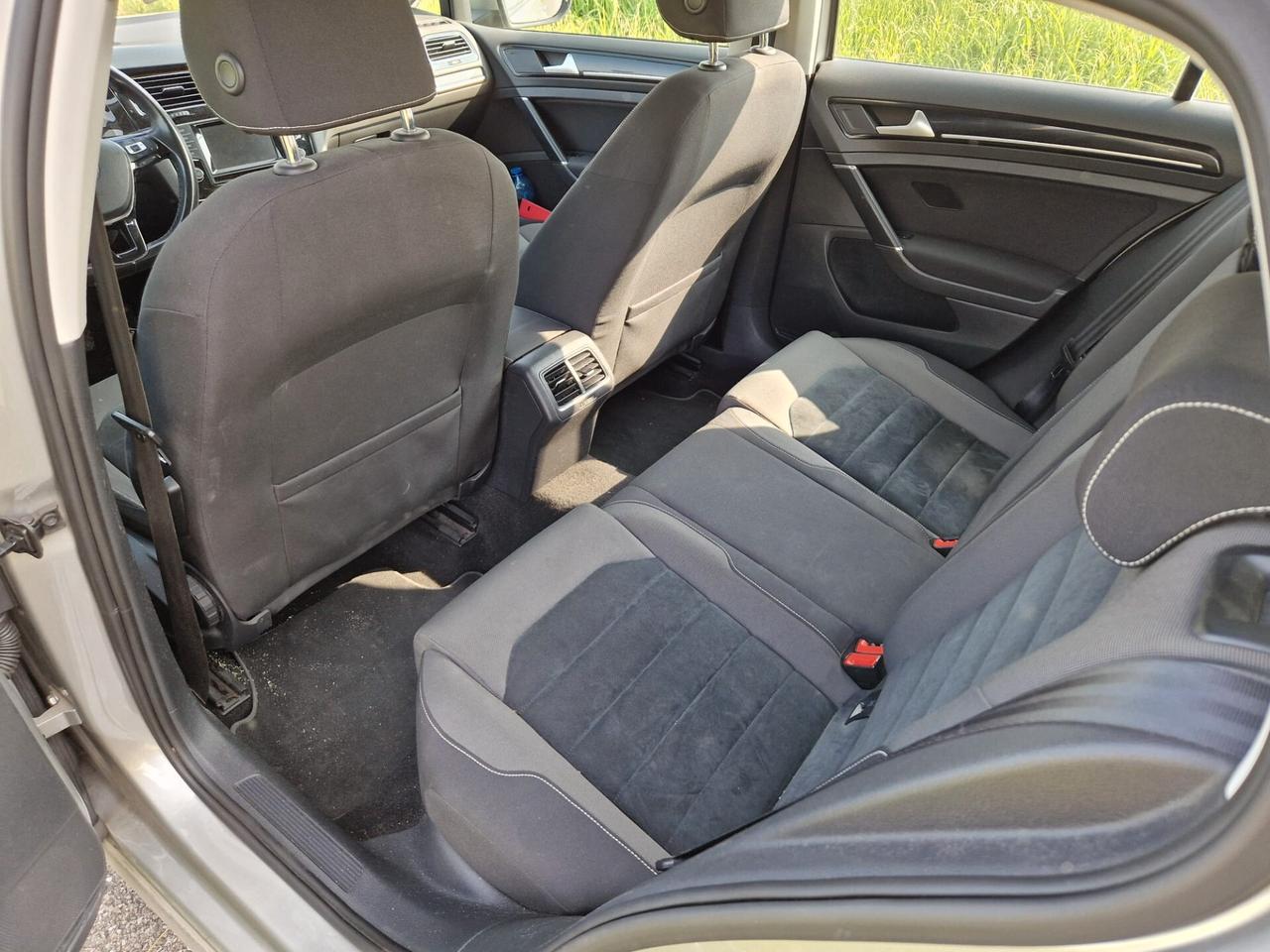 Volkswagen Golf Business 2.0 TDI DSG 5p. Highline BlueMotion Tech.