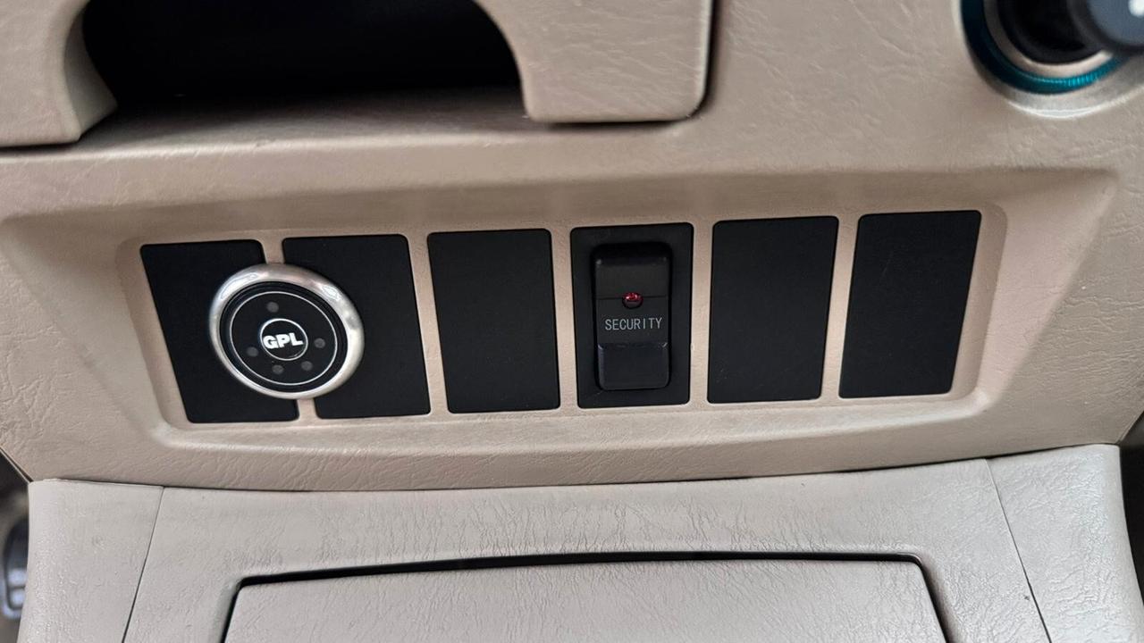 Dr DR5 1.6 B/GPL 2012 90.000KM