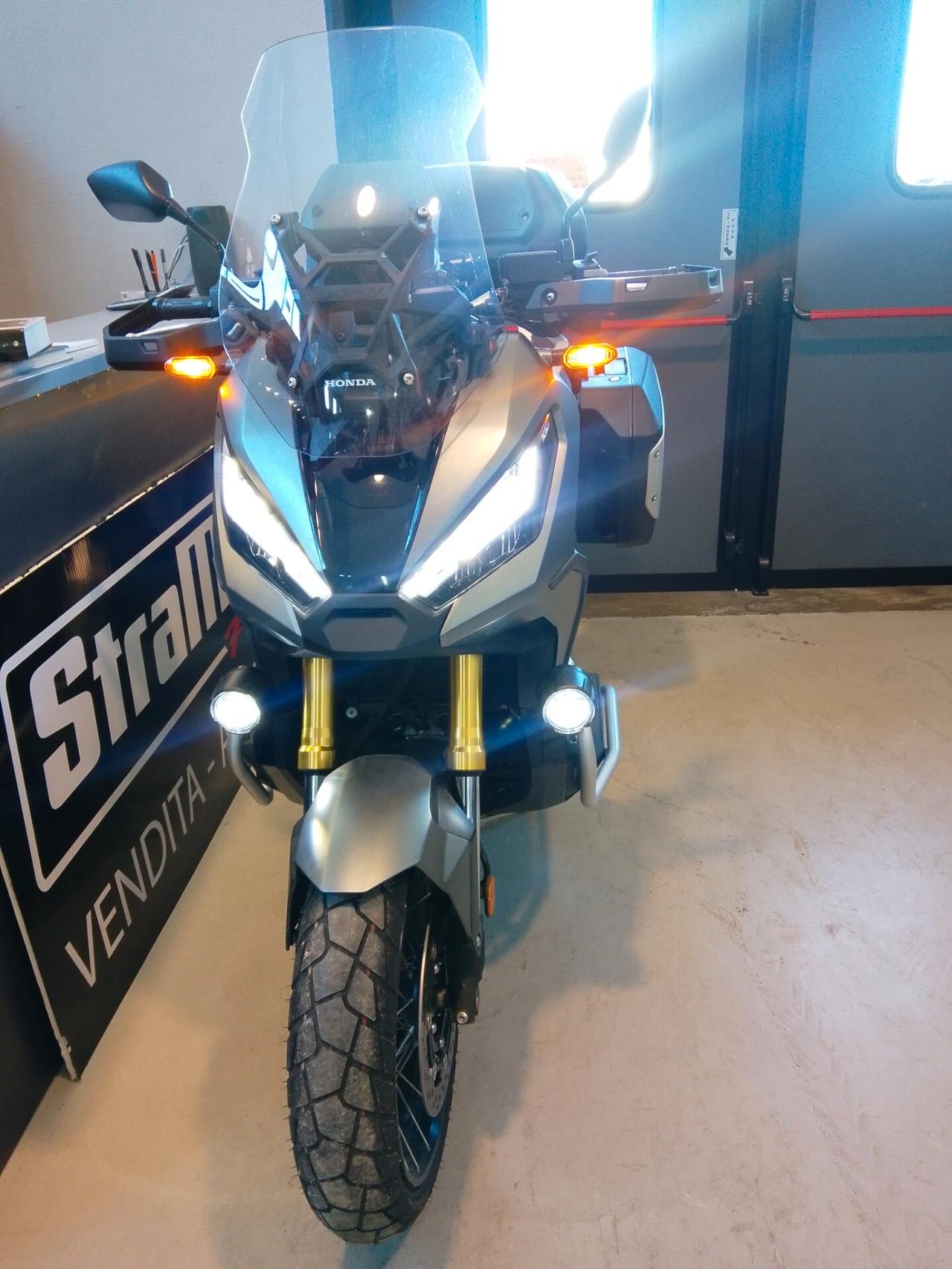 Honda X-ADV 750 travel finanziabile
