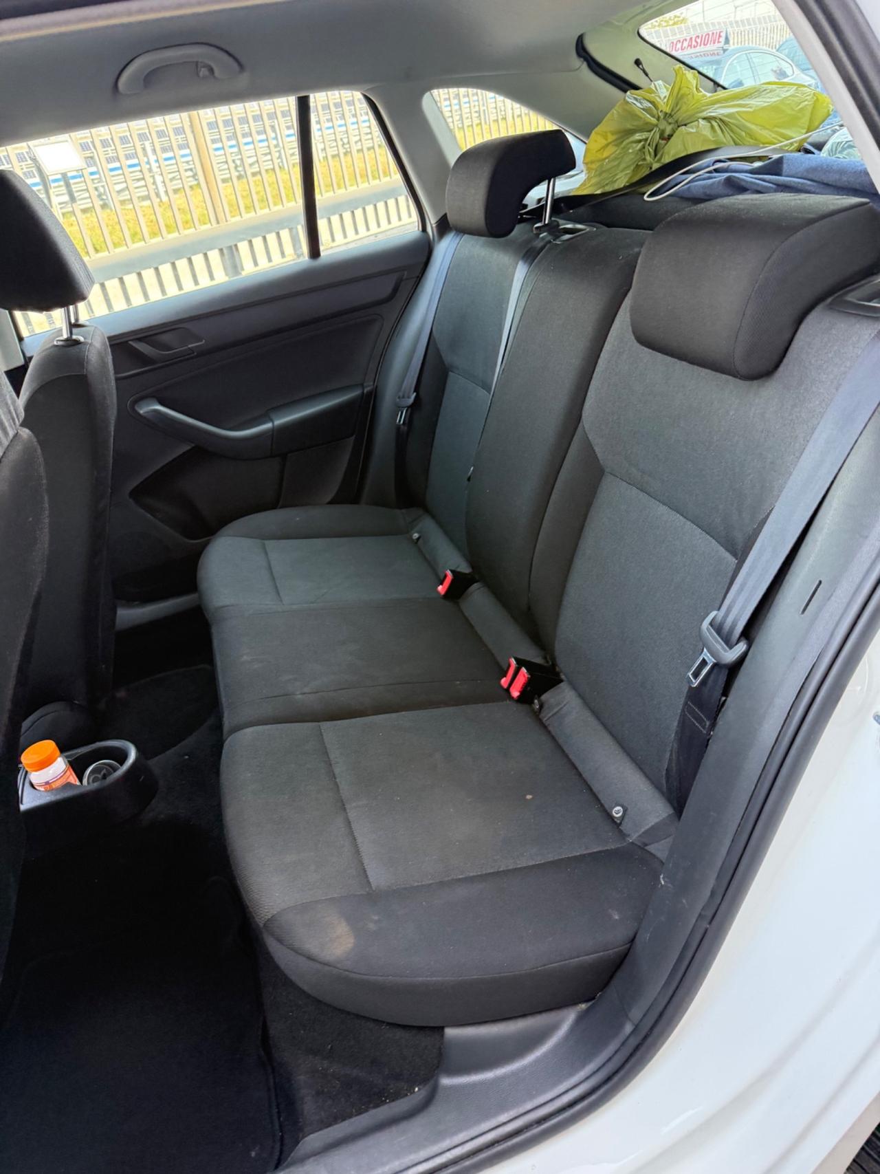 Skoda Rapid 1.6 TDI CR 90 CV DSG Active