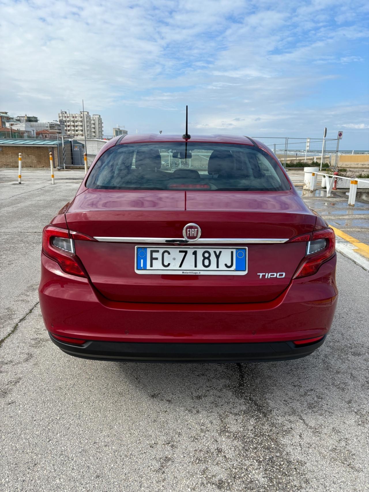 Fiat Tipo 1.6 MJT Lounge - 2016