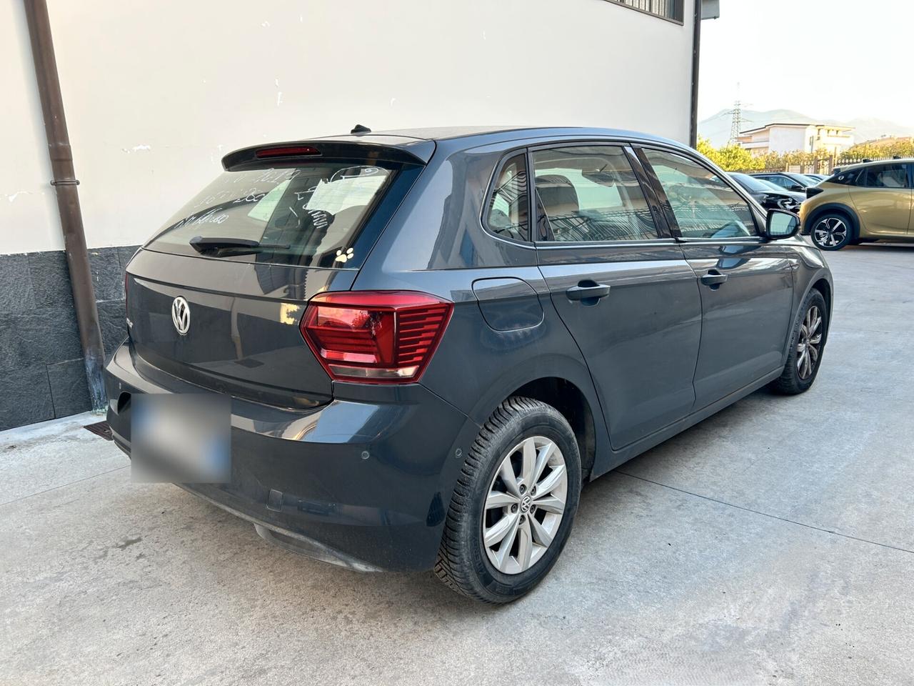 VW Polo 1.6 TDI 95CV - 2019 Incidentata