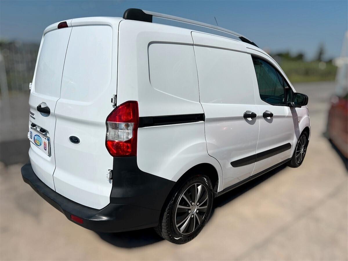 Ford Tourneo Courier 1.5 TDCI 75 CV Plus / OK NEOPATENTATI