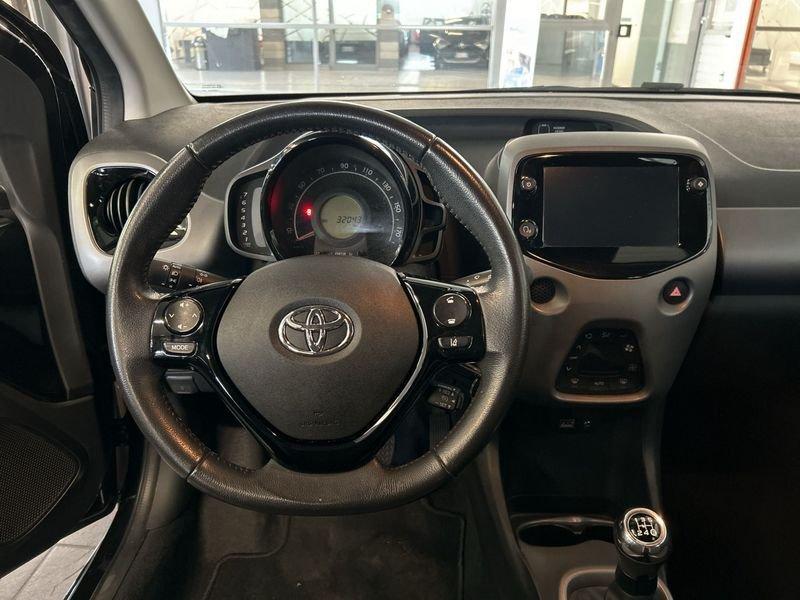 Toyota Aygo Connect 1.0 VVT-i 72 CV 5 porte x-fun