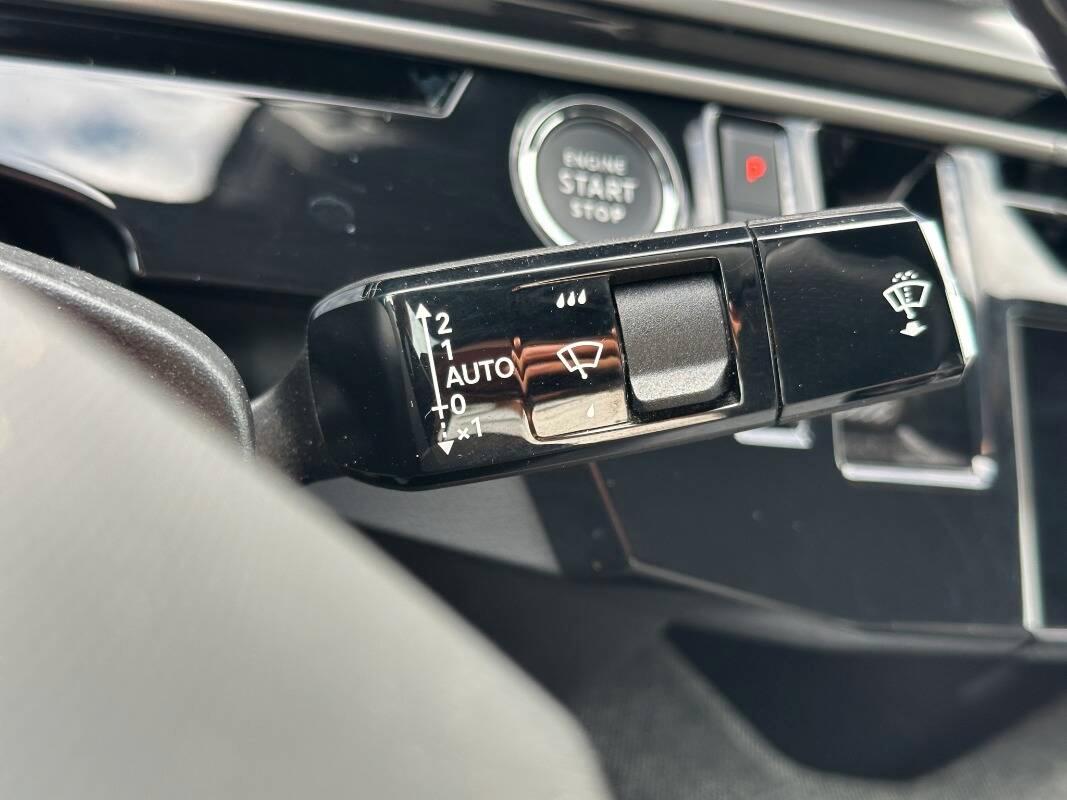 Peugeot 3008 1.2 hybrid GT 145cv AUTOM TELECAM 360