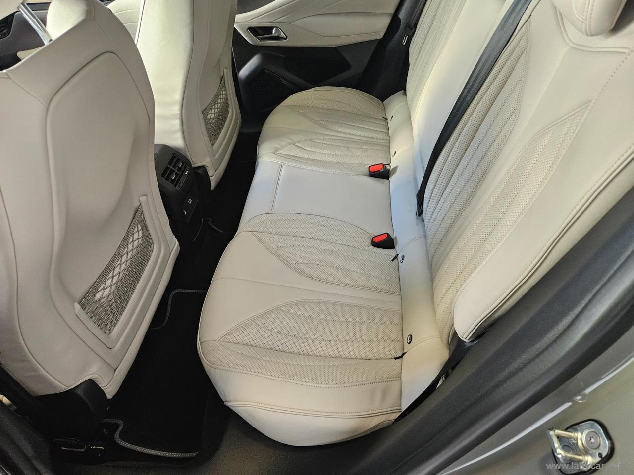 DS AUTOMOBILES DS 4 BlueHDi 130 aut. Esprit de Voyage