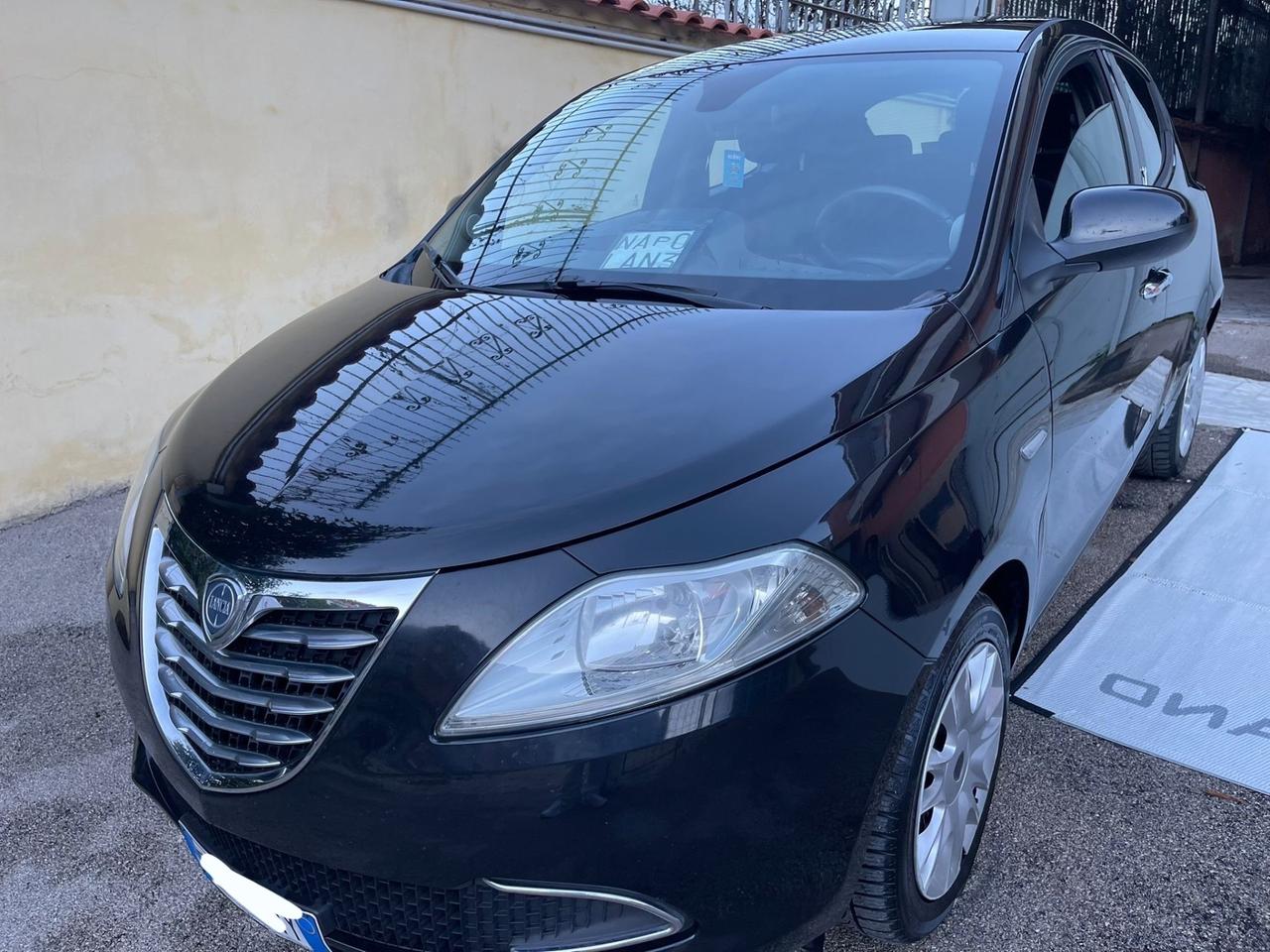 Lancia Ypsilon 1.2 69 CV 5 porte -12 MESI GARANZIA