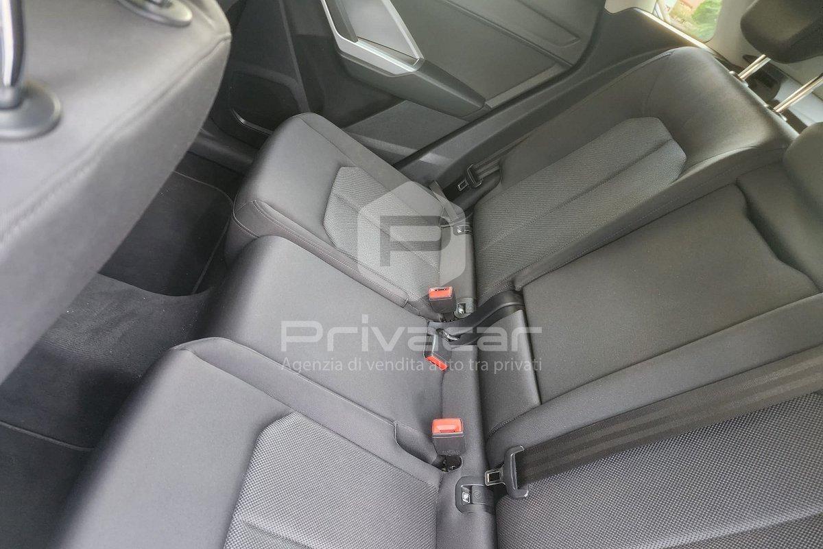 AUDI Q3 35 TDI S tronic