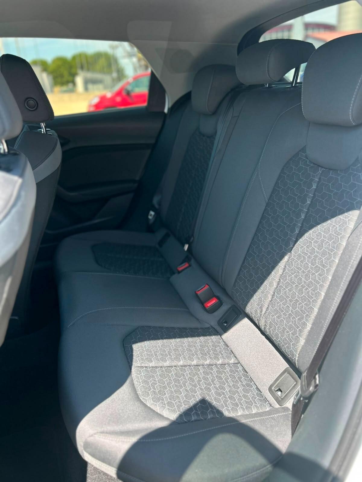 Audi A1 allstreet 30 TFSI S tronic Business