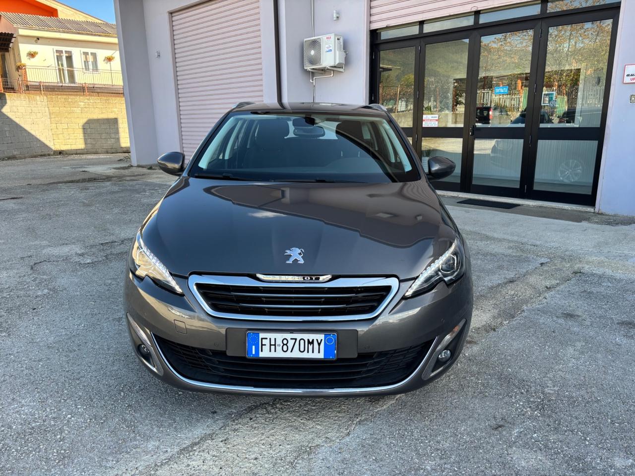 Peugeot 308 BlueHDi 120 S&S EAT6 SW Allure