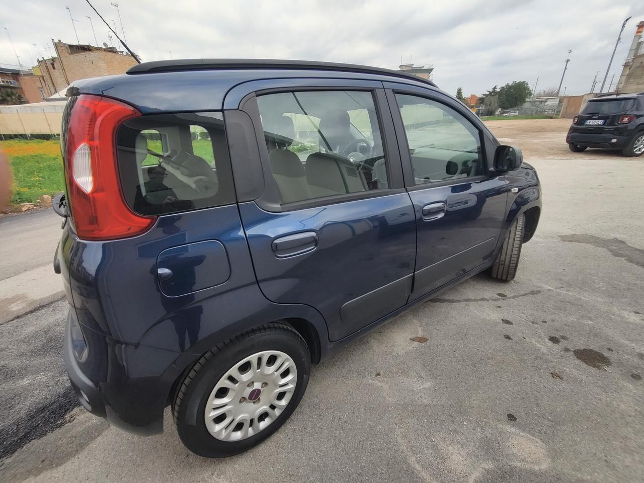 Fiat Panda 1.2 Lounge 5 posti