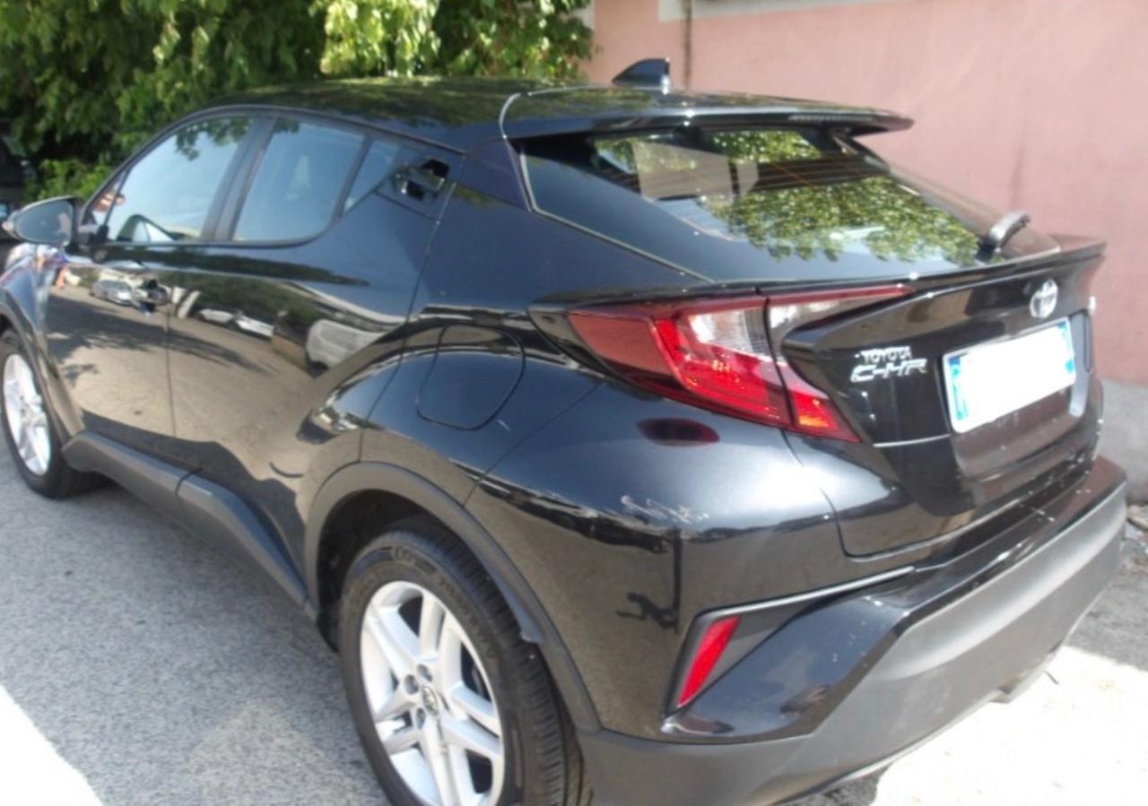 Toyota C-HR 1.8 Hybrid E-CVT Business