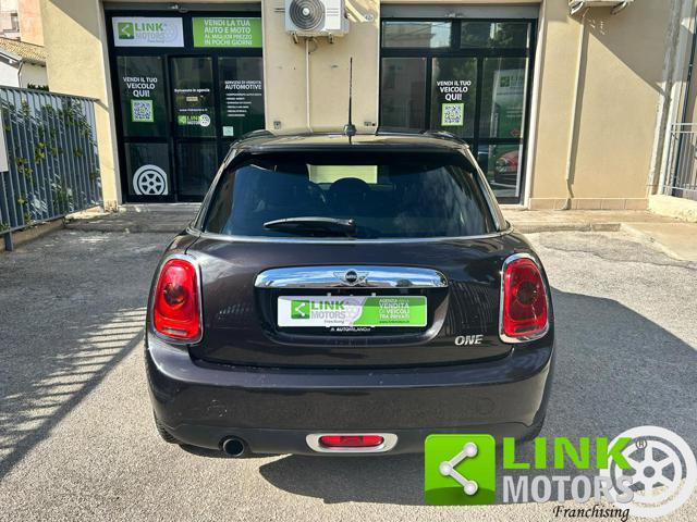 MINI One 5 PORTE PER NEOPATENTATI