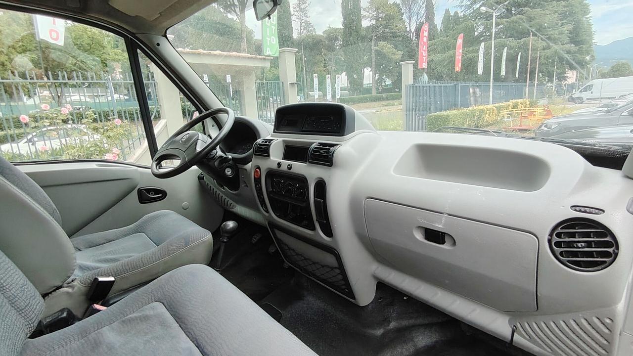 Furgone Nissan Interstar 2.5 Diesel